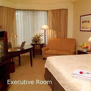 4* 酒店 Crown Princess